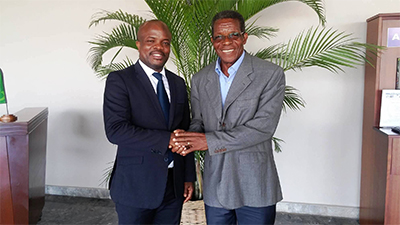 Photo de la rencontre entre M. Joseph Koffigoh et M. Abel NAKI Photo de la rencontre entre M. Joseph Koffigoh et M. Abel NAKI