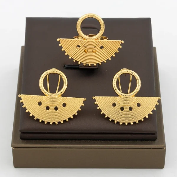 Ensemble de bijoux en cuivre, plaqué or 18 carats pour femmes, avec boucles d'oreilles à clip et bague – Image 11