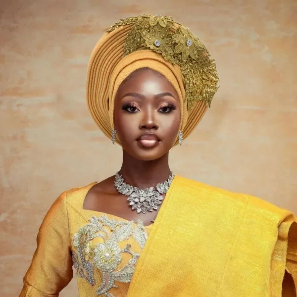 Turban Africain Élégant avec Cravate en Dentelle Brodée pour Femme